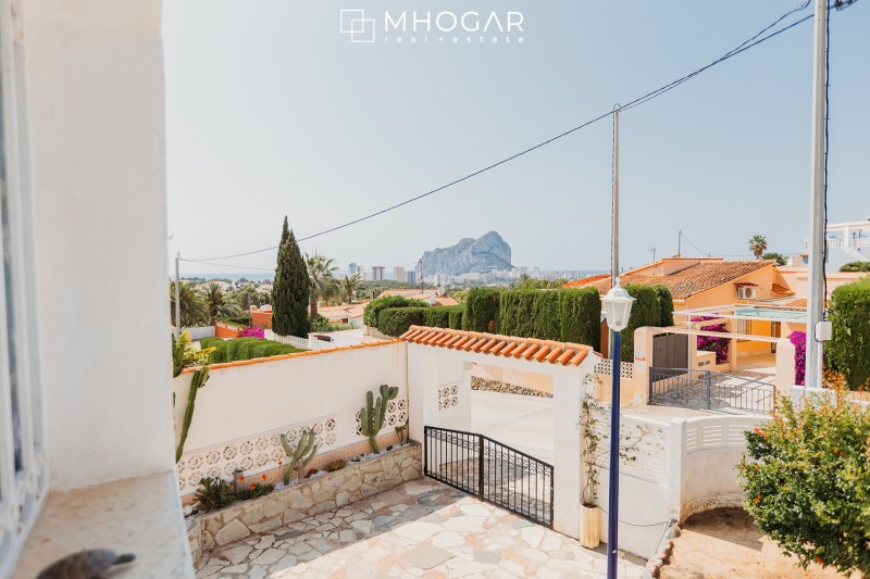 Calpe-Casa hermosa con vistas al mar y Peñón de Ifach a la venta